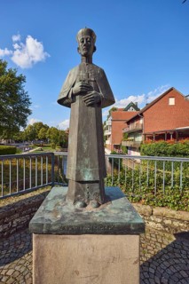 Saint John Nepomuk bridge saint, general architecture, houses, brick buildings, residential