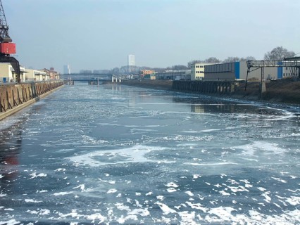 February 2012: Partially frozen harbor basins in Ludwigshafen am Rhein. An exceptional cold wave