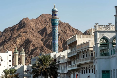 Muscat, Oman. 19th September 2019 The blue mosaic patterned minaret of the Al Lawati Mosque and