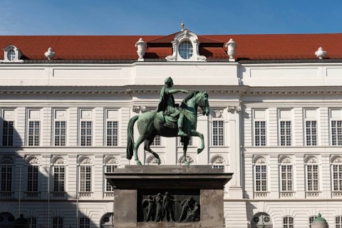 Vienna, Austria. October 5th 2023 In the film The Third Man, Harry Lime is laid at the base of the