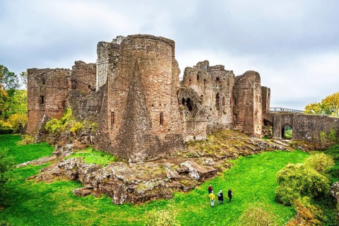 Autumn colors over Goodrich Castle, River Wye, Goodrich, Herefordshire, UK
