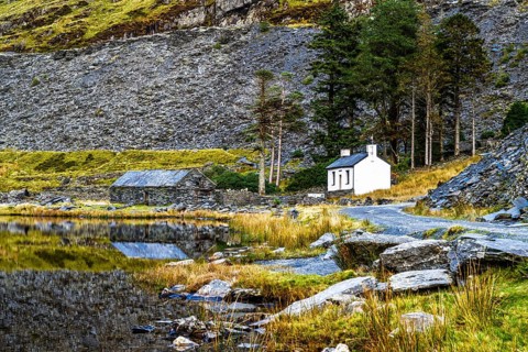 Autumn colors over Mountains and Llyn Cwmorthin Lake, Cwmorthin Terrace, North Wales, UK