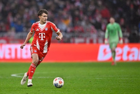 Tom Bischof FC Bayern Munich FCB (20) Action on the ball Rain, Football Bundesliga, Allianz Arena,
