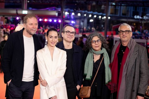 Melisa Sözen, Harun Tekin, Mahnaz Mohammadi and Farzad Pak on the Red Carpet in front of the
