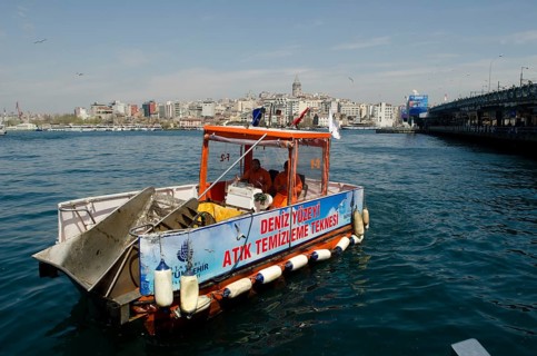 Istanbul, Turkey. April 11th 2012 Collecting waste from the Bosporus and Golden Horn, Istanbul,