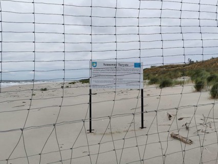 Border between Poland and the Russian exclave of Kaliningrad on the fresh spit in Poland, secluded