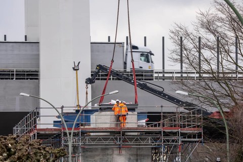 Duisburg-Neuenkamp Rhine bridge, the A40 motorway, construction of the second bridge begins, bridge