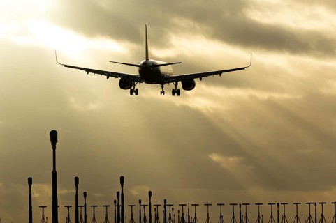 Airbus A321 commercial passenger airliner jet aircraft of Pegasus airlines flying on approach to