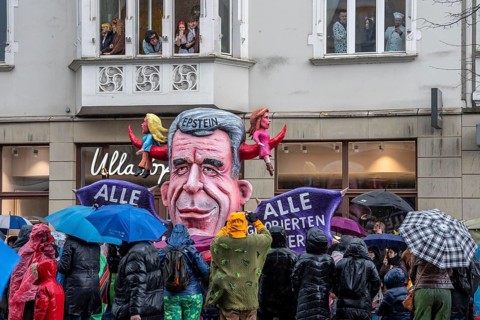 Rose Monday procession in Düsseldorf, theme car by wagon manufacturer Jacques Tilly, Epstein files