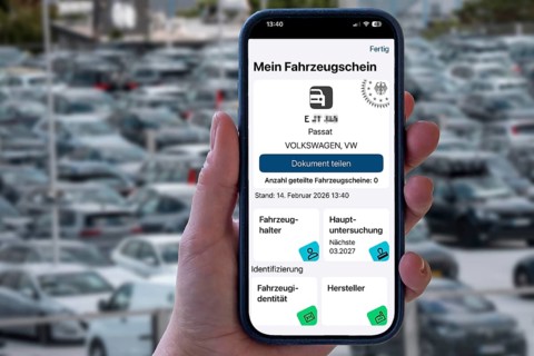 Symbolic image, digital vehicle license, in the i-car app of the Federal Motor Transport Authority,