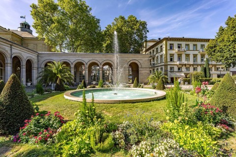 Fountain in the spa garden and arcade construction in the state spa Bad Kissingen, Lower Franconia,