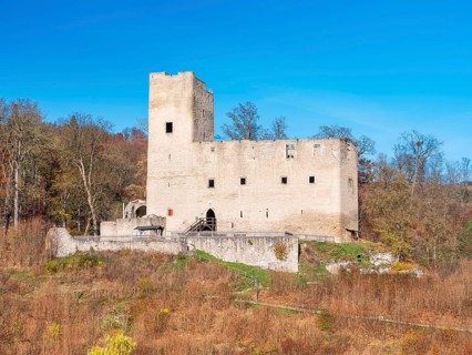 The ruins of Liebenstein Castle in autumn, Liebenstein, Thuringia, Germany