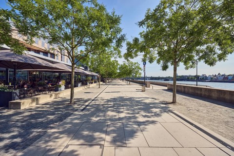 Grissini restaurant and terrace, outdoor area, gastronomy, Rhine river, concrete wall, waterfront,
