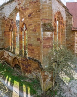 Gnadenberg Abbey, former monastery of the Birgitten Order, Gothic tracery windows on the ruins of