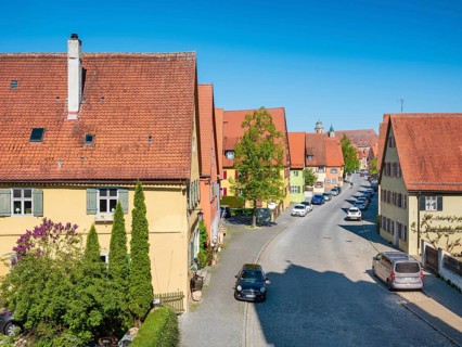 Street with typical town houses, Dinkelsbühl, Ansbach district, Middle Franconia, Bavaria, Germany