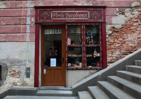 Shop with Transylvanian art objects in the old town of Sibiu, Sibiu, in Transylvania, Romania
