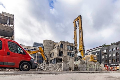 Demolition work at Swabenzentrum Stuttgart. The building is partially demolished. The property,