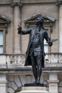 Statue of Sir Joshua Reynolds in the courtyard of the Royal Academy of Arts, Art Gallery and Art
