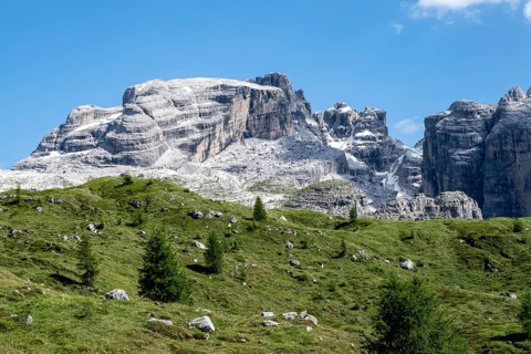 Mountain peaks of the Brenta Mountains, mountain landscape on the Grosté Plateau, Brenta Natural