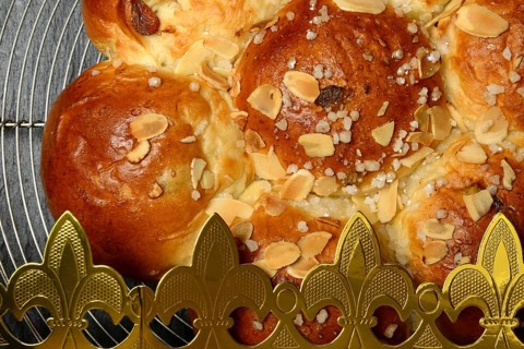 Epiphany cake with paper crown, Switzerland
