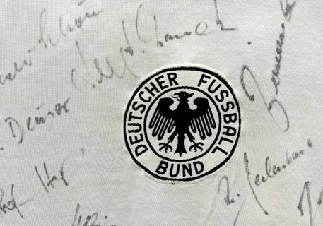 Original shirt, German Football Association with signatures after winning the World Cup in 1974 in