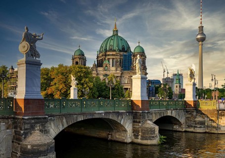 Unter den Linden, view from the castle bridge to Berlin Cathedral, Germany