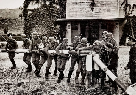 German troops storm the Polish border, propaganda photo from September 14, 1939 in Kolibki at the