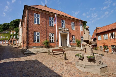 Bernhard Butzke Town Hall and Gänseliesel Fountain, Plön, Holstein Switzerland nature park Park,
