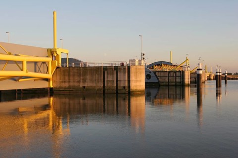 Ems barrier, building, Gandersum, ship overpass, Moormerland, East Frisia, Germany