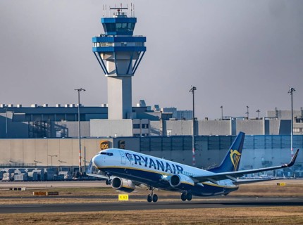Ryanair Boeing 737 takes off at Cologne/Bonn Airport, North Rhine-Westphalia, Germany