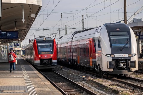 Regional trains at Cologne-Messe/Deutz station, 2nd largest station in Cologne, transfer station