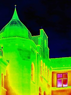 Thermal image or thermography, symbolic photo, interpolated. The photo shows areas of heat loss in