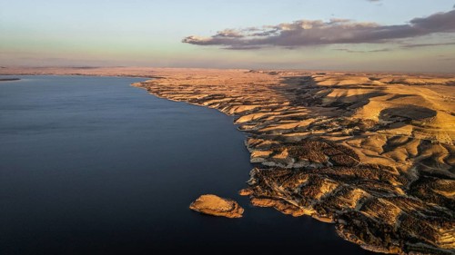 In northeast Syria on January 19, 2026, the Syrian Army officially took control of the Tishrin Dam,