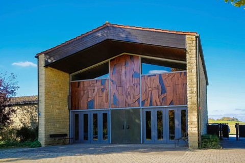 Exhibition hall in the cemetery of Großengstingen, art in the building by Anton Geiselhart, artist,