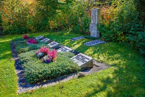 Tombstone of the ducal family, graves, memorial, in the back memorial stone in memory of the ducal