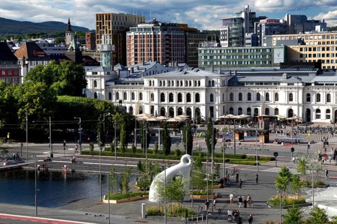 Panoramic view of Palékaia from the opera house with urban architecture and green park, Oslo,