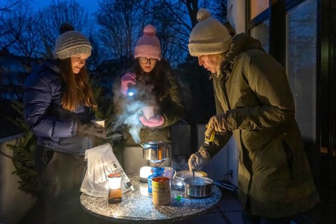 Symbolic picture blackout, extensive, prolonged power failure, in private surroundings, without