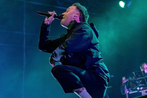 Singer Samuel David Carter from Architects live at Swiss Life Hall, Hanover, 13.01.2026