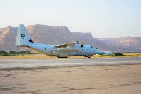 In Seiyun, Yemen on January 04, 2026, a Royal Saudi Air Force transport aircraft arrives at Seiyun