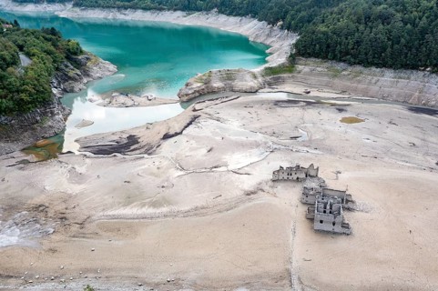 Tramonti, sunken city, abandoned houses, ruins, river course, Friuli, Italy