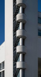 Tower with external staircase, Olympic Stadium, architects Yrjö Lindegren and Toivo Jäntti,