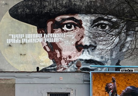 Wall painting of orticanoodles with the portrait of Joseph Beuys and his bon mot Wer nicht denken