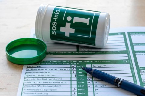 Emergency box in a refrigerator, it contains a comprehensive information sheet which gives
