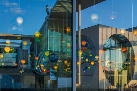 Artistic lamp installation with window reflection of the Marie-Elisabeth-Lüders House, art,