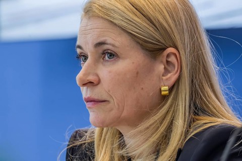 Evelyn Palla, CEO of DB. portrait. Special meeting of the Stuttgart Steering Committee 21