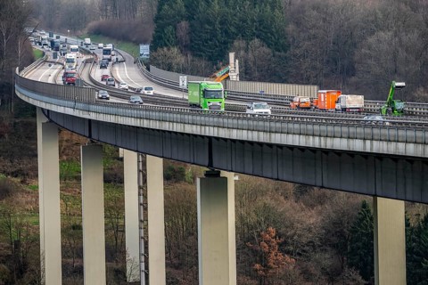 The Wiehl Valley Bridge, A4 motorway, the motorway bridge is considered extremely dilapidated,