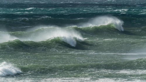 Ocean waves, strong surf, west coast of the Taranaki region, North Island, New Zealand