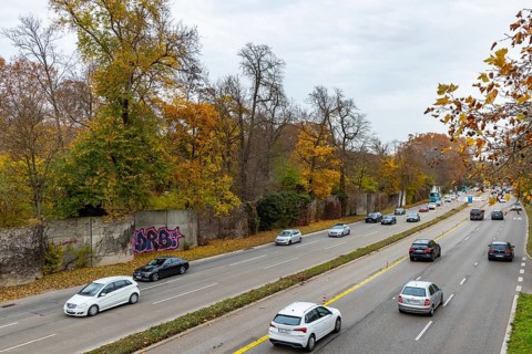 Cannstatter Straße in Stuttgart, federal road B14. The city wants to dismantle the six-lane road