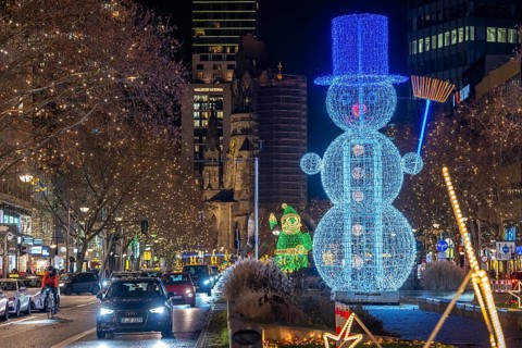 Christmas decoration, light decoration, in Berlin, Tauentzienstraße, view of the Memorial Church on