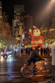 Christmas decoration, light decoration, in Berlin, Tauentzienstraße, view of the Memorial Church on